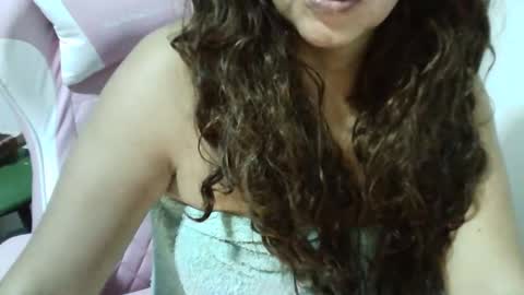 Snapshot of chochohot45 chatting on February 2025 08:37:01 AM chochohot45 online show from February 2025 08:37:01 AM