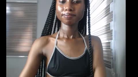 choco_petitqueen online show from November 2025 08:35:01 AM