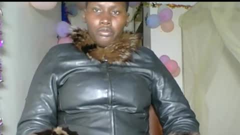 chocolate sabrina24 online show from December 2025 07:10:01 PM