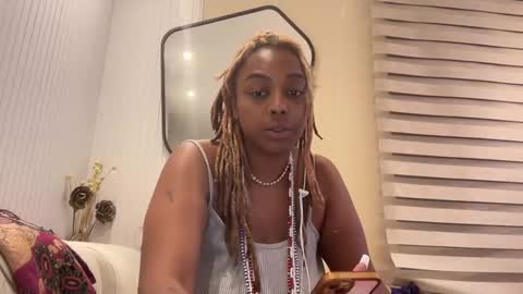 ChocolateCakeQueen online show from December 2024 04:09:01 AM