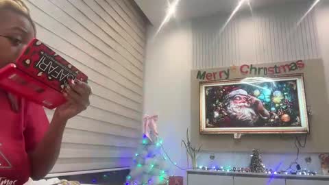 ChocolateCakeQueen online show from December 2024 01:15:02 AM