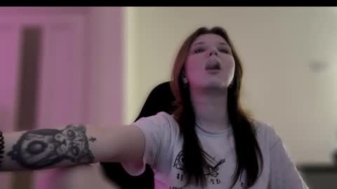 Lissa online show from November 2025 10:43:02 PM