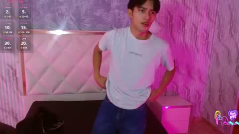 Snapshot of chos_tay chatting on June 2026 11:25:01 AM chos_tay online show from June 2026 11:25:01 AM