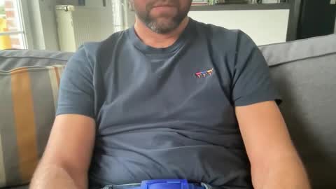 chris13abcd online show from December 2025 12:21:02 PM