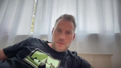 Snapshot of chris2024x chatting on September 2025 02:11:02 PM Christian online show from September 2025 02:11:02 PM