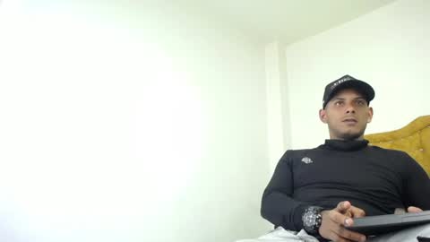 Snapshot of chris_dick2 chatting on June 2026 04:39:02 AM chris_dick2 online show from June 2026 04:39:02 AM