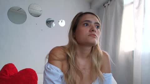 Snapshot of chris_sharon2023 chatting on February 2025 10:13:01 PM Yarixa online show from February 2025 10:13:01 PM