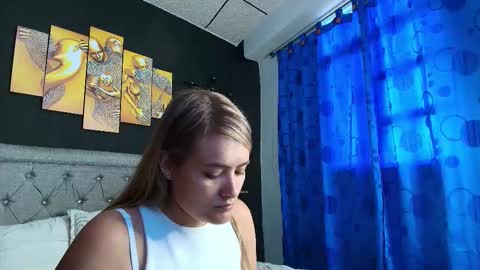 Snapshot of chris_sharon2023 chatting on November 2025 10:12:01 PM Yarixa online show from November 2025 10:12:01 PM