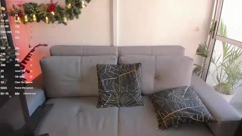 Im Chirs IM MODEL INDEPENDT online show from December 2024 09:26:02 PM