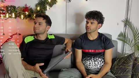 Im Chirs IM MODEL INDEPENDT online show from December 2024 02:56:02 AM