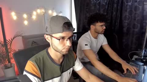 Im Chirs IM MODEL INDEPENDT online show from January 2025 10:28:01 PM