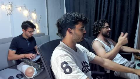 Im Chirs IM MODEL INDEPENDT online show from January 2025 02:51:01 AM