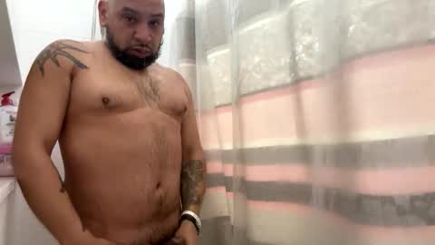 chrisr4203 online show from February 2026 12:53:02 PM