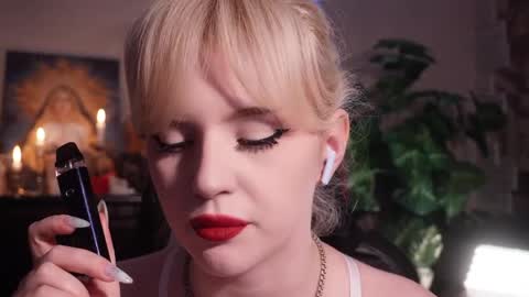 chriss_foxx online show from May 2026 06:09:01 PM