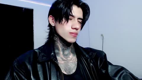 CHRIS  INDEPENT MODEL online show from February 2025 01:43:02 PM