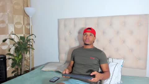 Snapshot of chriss_vall chatting on February 2026 12:59:01 AM Chriss Vall online show from February 2026 12:59:01 AM