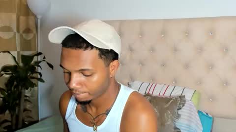 Snapshot of chriss_vall chatting on March 2026 07:42:02 AM Chriss Vall online show from March 2026 07:42:02 AM