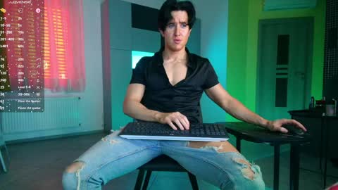 Snapshot of christianlevine_ chatting on May 2026 08:32:01 AM UPVOTE ME ------ ILL DO SOMETHING FOR FREE online show from May 2026 08:32:01 AM