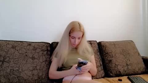 christihanson online show from December 2025 10:02:01 AM