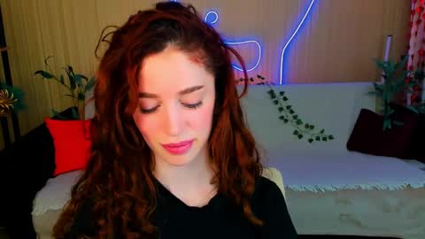 christinaconteeree online show from March 2026 07:57:01 PM
