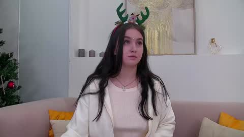 Christina online show from December 2024 06:38:01 PM