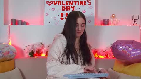 Christina online show from February 2025 03:52:02 AM