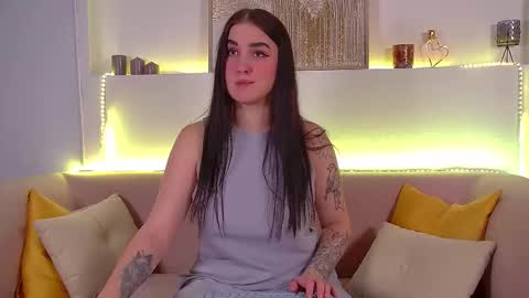 Christina online show from February 2025 12:43:01 AM