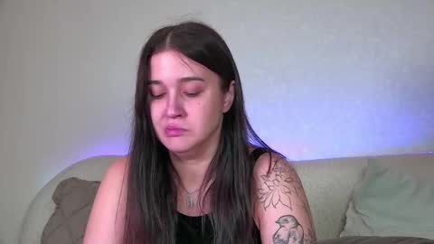 Christina online show from October 2025 06:08:02 PM