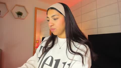 Christine  online show from October 2025 12:12:02 PM