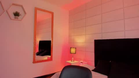 Christine  online show from January 2026 12:09:02 PM