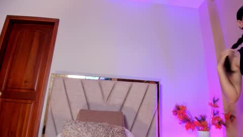 Christy online show from November 2025 06:42:02 PM