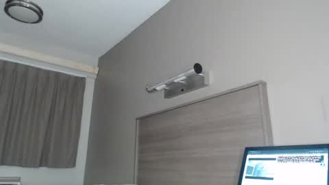 ChrisVacherx online show from January 2025 04:05:01 AM