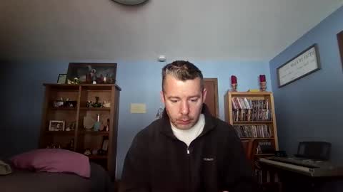 chrisw8121 online show from December 2025 04:05:01 PM