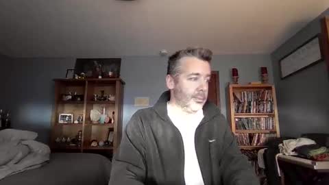 chrisw8121 online show from December 2025 05:18:02 PM