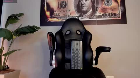 chrizmacgregor online show from March 2026 06:34:01 PM