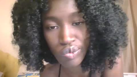 chroe22 online show from April 2026 09:39:33 PM