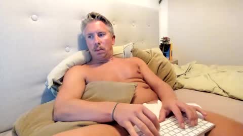 Snapshot of chrsbang chatting on December 2025 05:52:01 PM ChrisBang online show from December 2025 05:52:01 PM