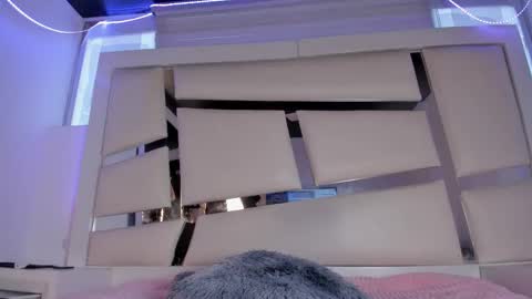 instagram chrystaljade.1 online show from February 2026 01:22:02 PM