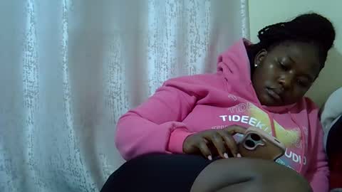 Snapshot of chubby_queenie07 chatting on May 2026 02:12:01 PM DivaDee online show from May 2026 02:12:01 PM