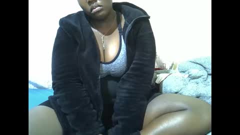 Snapshot of chubby_queenie07 chatting on May 2026 07:50:01 AM DivaDee online show from May 2026 07:50:01 AM