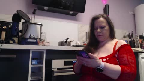 Snapshot of chwerry_b0 chatting on May 2026 12:52:01 AM Jessica online show from May 2026 12:52:01 AM