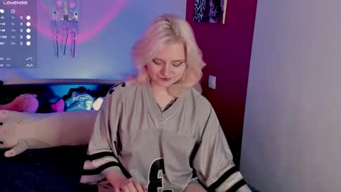 Helen and Teya online show from October 2025 11:11:01 AM