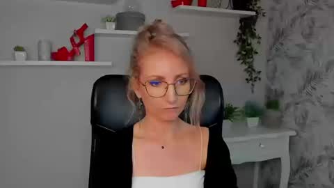 Cinderella online show from March 2026 06:42:02 AM