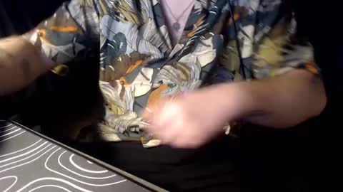 cinnamon online show from December 2024 01:04:02 AM