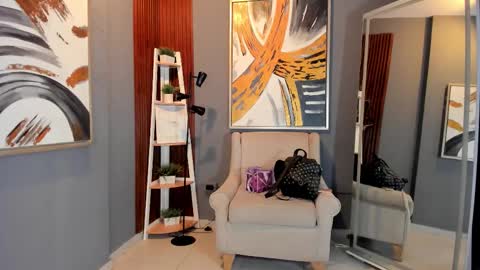 Cintia online show from September 2025 12:05:01 PM