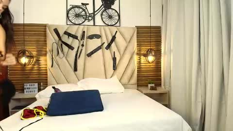 cinthiabaker online show from December 2025 11:59:01 AM