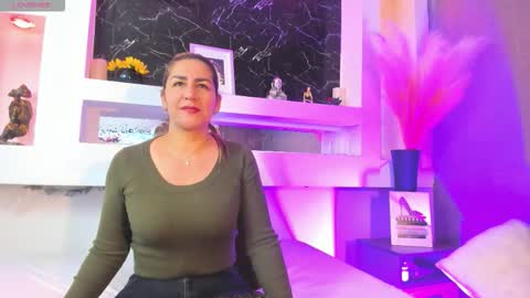 Cinthya  online show from March 2026 12:57:02 PM