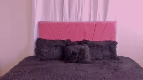 CintiaCollins  online show from December 2025 01:37:02 PM