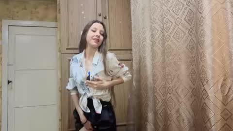 Snapshot of cirabonnet chatting on December 2025 11:21:01 PM Lisa Salivan online show from December 2025 11:21:01 PM