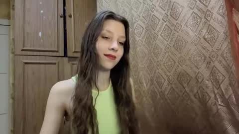 Snapshot of cirabonnet chatting on December 2025 11:10:01 PM Lisa Salivan online show from December 2025 11:10:01 PM